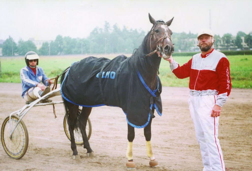 Du geriausi Alytaus rajono ir šalies vadeliotojai A. Vilkinis (dešinėje) ir M. Subačius (2003)