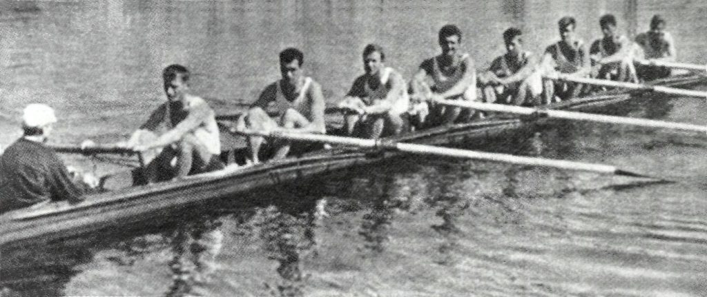 SSRS aštuonvietės irkluotojai – 1962 pasaulio vicečempionai. Iš kairės: vair. J. Lorencsonas, R. Vaitkevičius, A. Bagdonavičius, Z. Jukna, V. Semionovas, P. Karia, V. Briedis, J. Čiorstvas, J. Jagelavičius