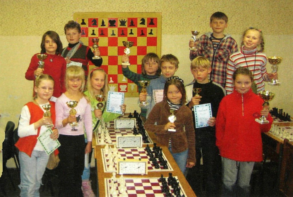Kauno Jaunalietuvių sporto organizacijos mokyklos jaunieji šachmatininkai