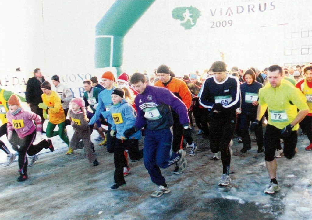 2009 prasidėjo tradiciniu (jau 31 k. rengiamu) Naujamečiu bėgimu ir sportiniu ėjimu