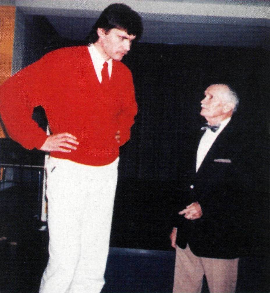 K. Savickas (dešinėje) ir A. Sabonis – dvi krepšinio legendos (1988)
