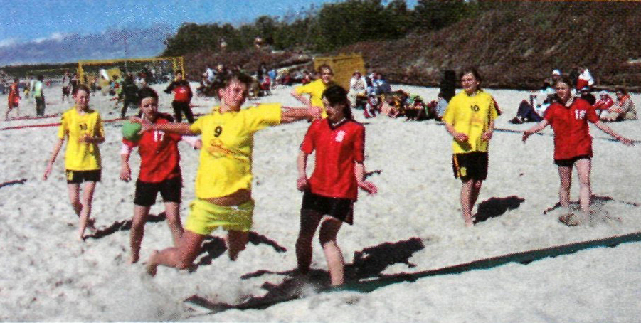 Festivalio Sportas visiems Palangoje paplūdimio rankinio dalyviai