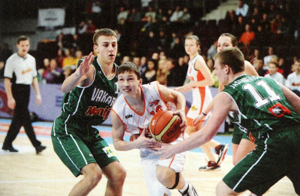 2011 MKL Žvaigždžių dienos rungtynių Rytai–Vakarai akimirka