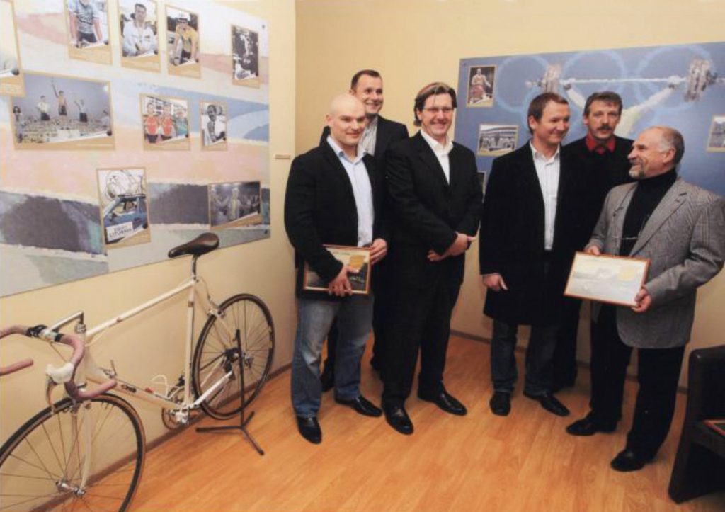 Olimpiečiai (iš kairės) R. Vyšniauskas ir G. Umaras Sportininkų namų atidaryme 2007 (pirmas iš dešinės tr. B. Vyšniauskas)