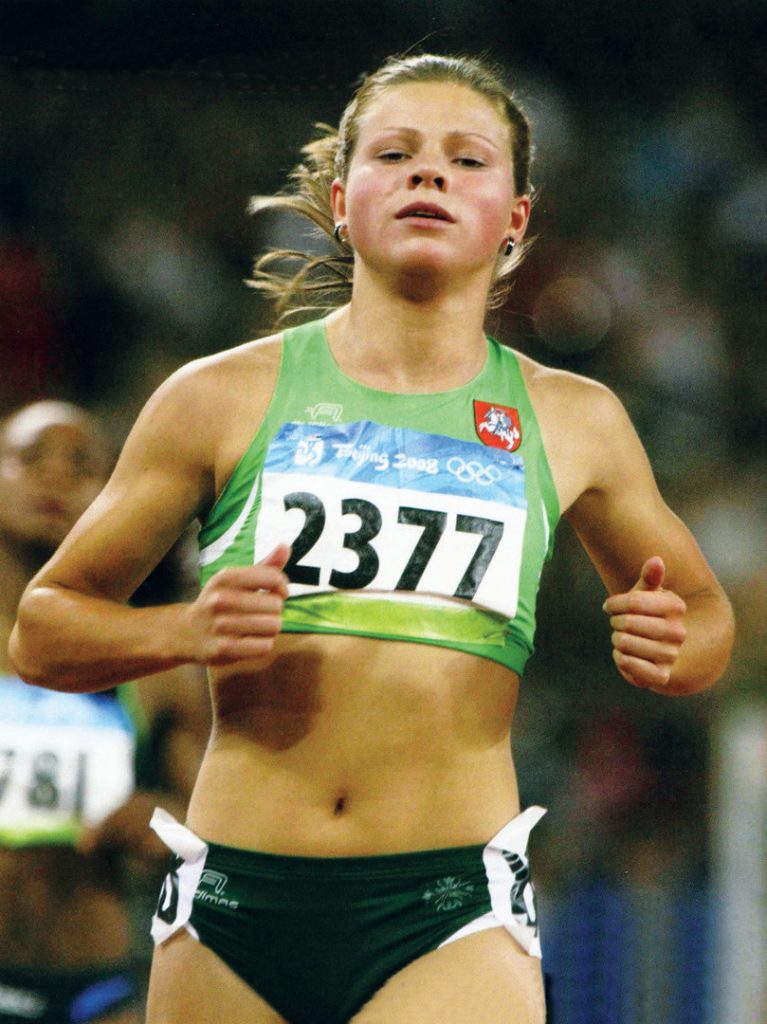 Geriausia 2009 Lietuvos lengvaatletė L. Grinčikaitė Pekino olimpinėse žaidynėse (2008)