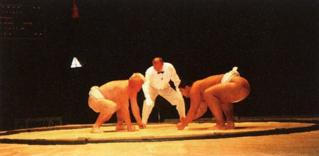 Lietuvos sumo imtynininkai pirmą kartą Europos čempionate dalyvavo 2002. S. Lukavičiaus (kairėje) kova