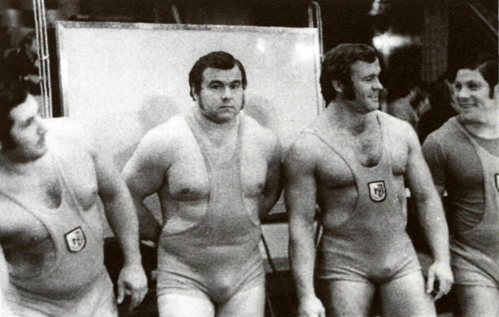 1971 SSRS sunkiosios atletikos čempionate. Iš kairės: Lietuvos čempionas E. Mkrtumianas, olimpinis čempionas J. Talz (Estija), pasaulio rekordininkas B. Mačernis, A. Mkrtumianas