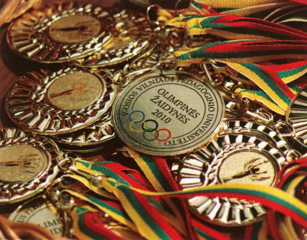 V VPU olimpinių žaidynių medaliai