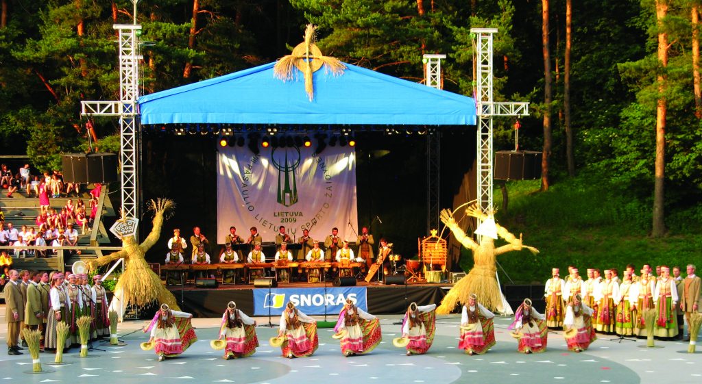 pasaulio lietuvių sporto žaidynės - VIII žaidynių atidarymas Kalnų parke