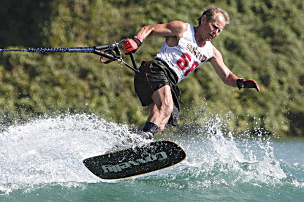 I. Lažinskas – Lietuvos vandens slidinėjimo daugiakovės čempionas, Europos veteranų čempionatų prizininkas (2008)