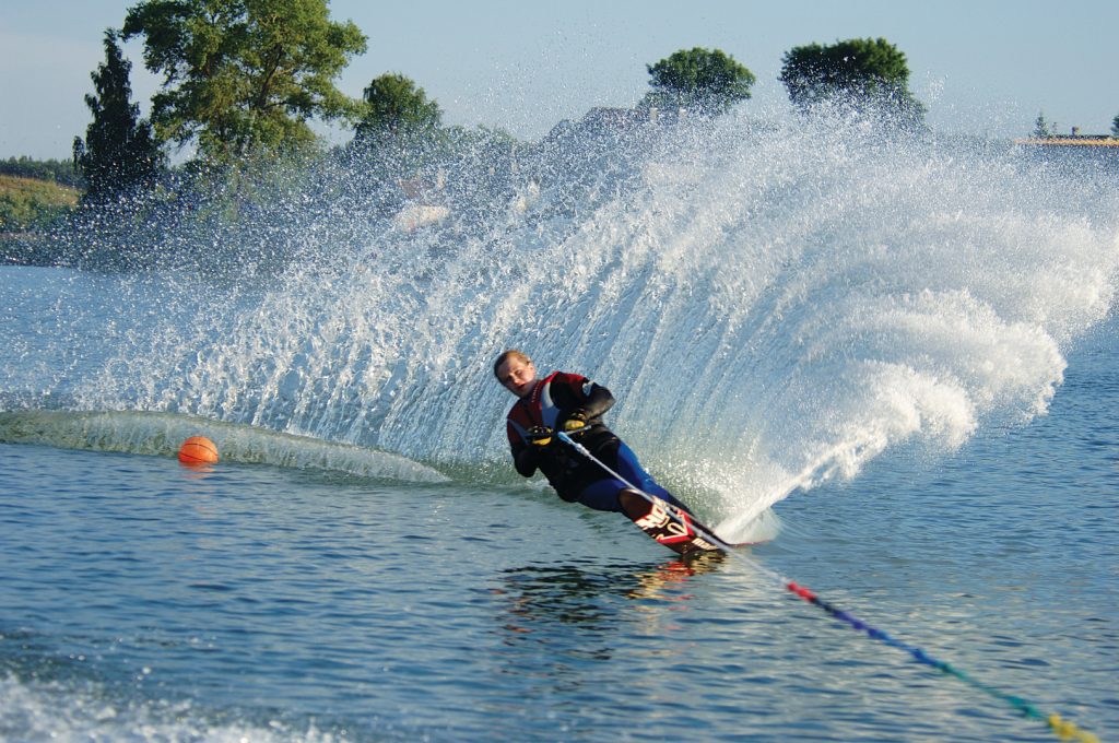 M. Linkevičienė – daugkartinė Lietuvos vandens slidinėjimo daugiakovės čempionė (2007)
