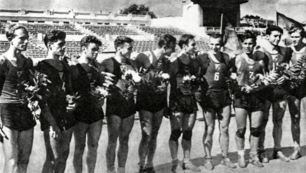 1951 Kauno Žalgiris pirmą kartą tapo SSRS čempionu. Iš kairės: A. Nemcevičius, J. Balakauskas, Z. Sabulis, V. Timleris, S. Butautas, J. Lagunavičius, S. Stonkus, K. Petkevičius, V. Sercevičius, L. Tendzego