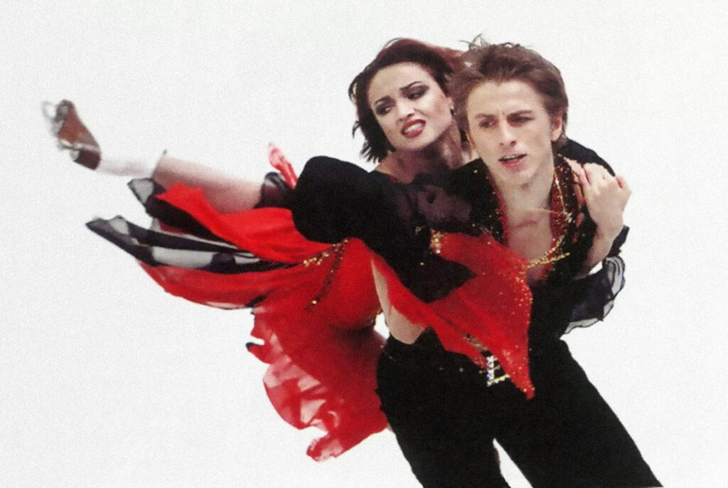 Čiuožėjų Margarita Drobiazko ir Povilo Vanago atliekama žiuožimo programa ant ledo