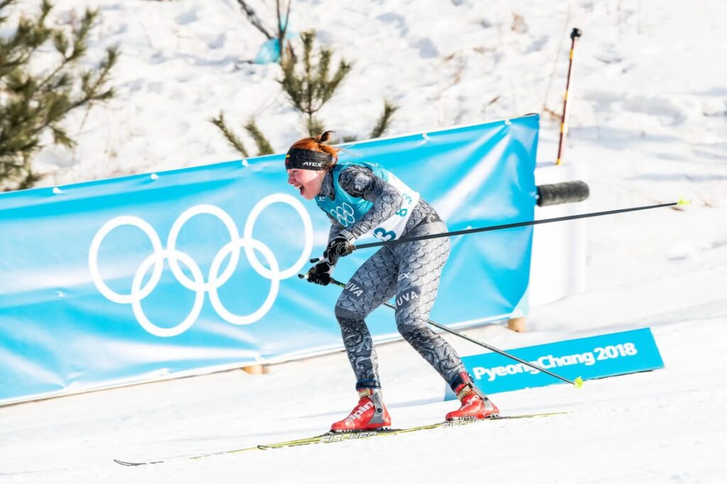 Marija Kaznačenko čliuožia slidėmis 2018 m. olimpinėse žaidynėse